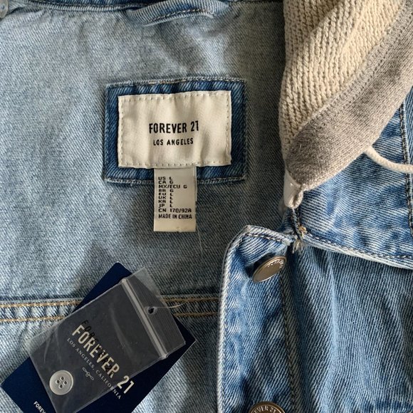 NWT Forever 21 Cropped Denim Jean Jacket, Sweatshirt Terry Removable Hood, sz L - Picture 3 of 5